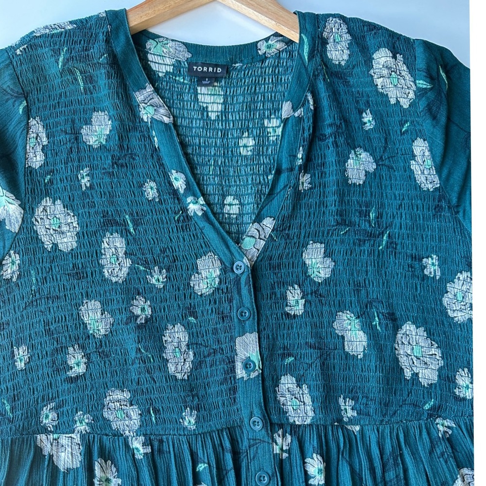 Torrid Babydoll Tunic Teal Floral Smocked Boho Cottagecore Casual Size 1 Casual - Picture 10 of 16